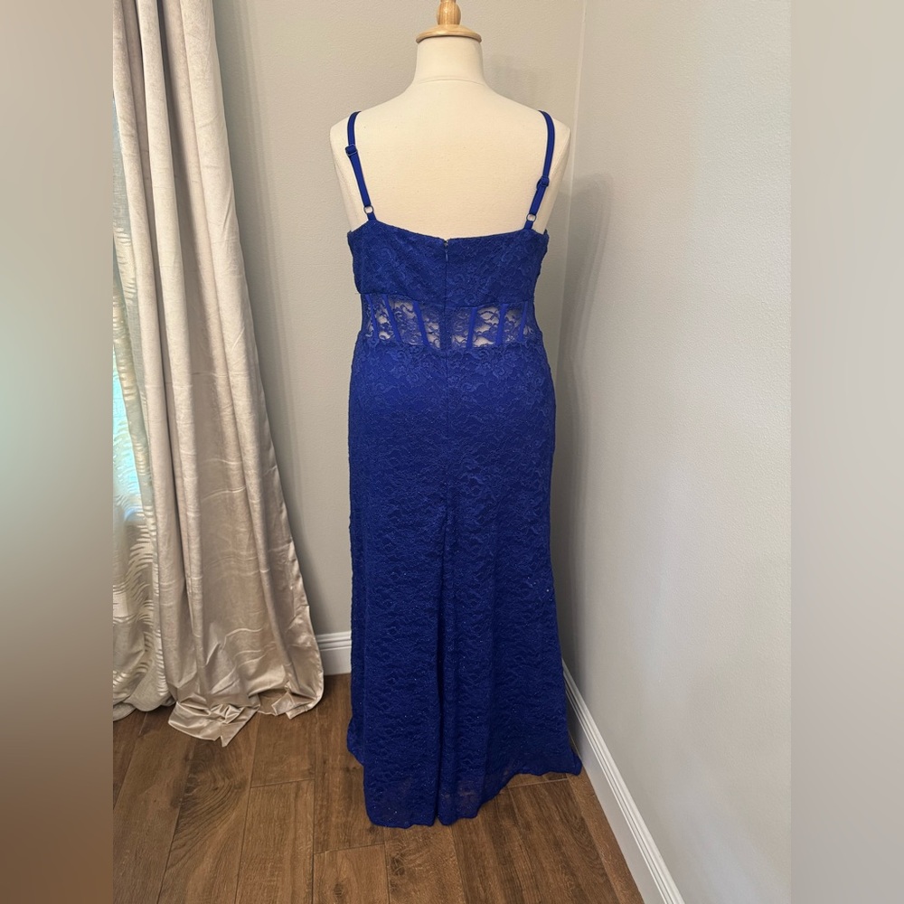 Plus Dress 💙 - Picture 6 of 12